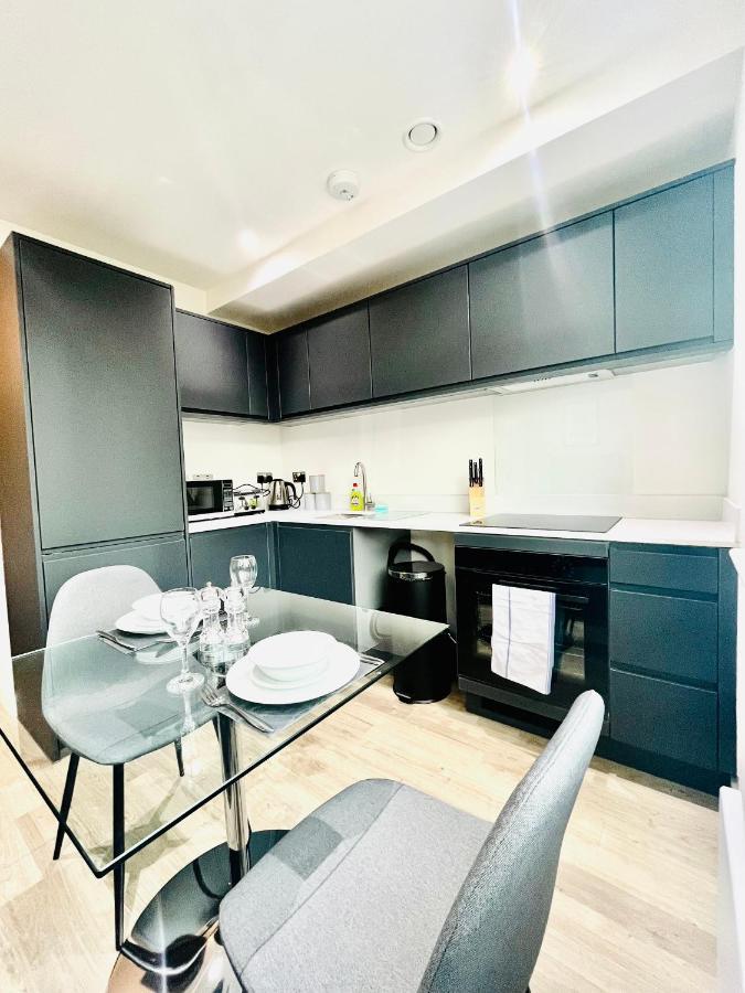 Stylish Studio Apartment Near To Old Trafford Stadium Manchester Ngoại thất bức ảnh